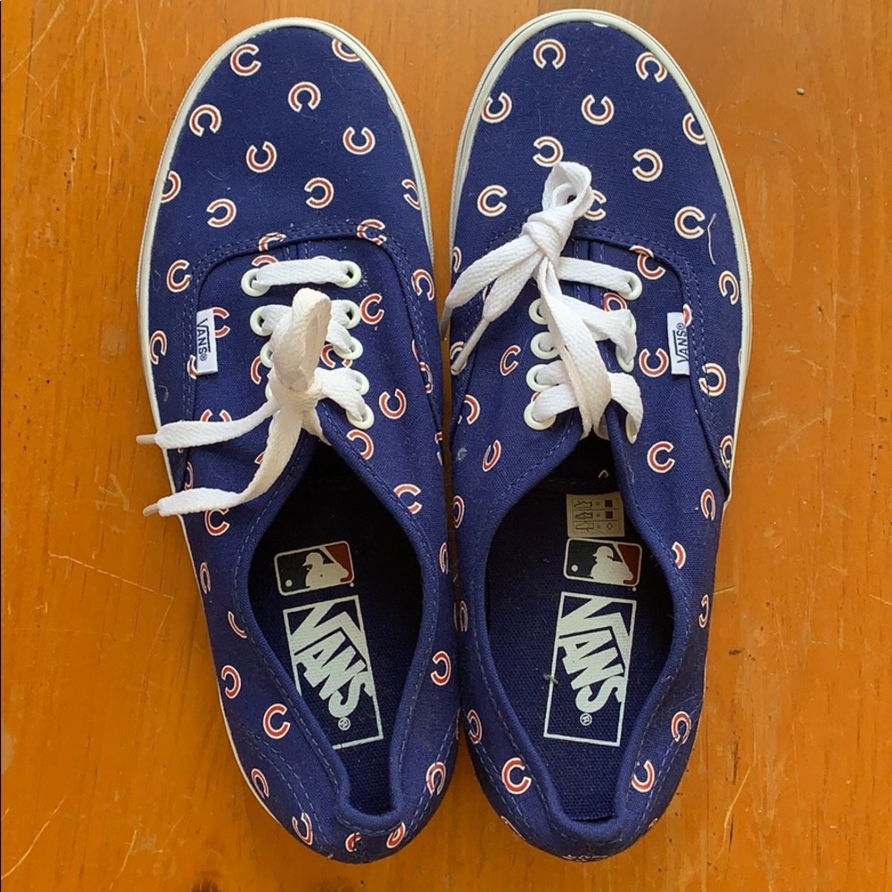 NWOT Chicago Cubs MLB Vans